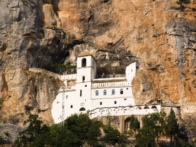 Монастыри Черногории
