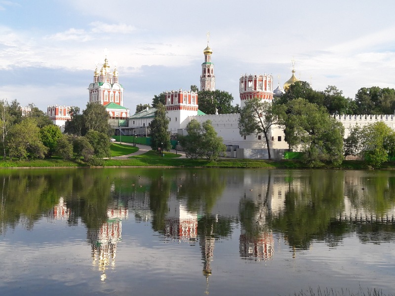 Новодевичий монастырь - индивидуальная экскурсия в Москве пешком длительностью 1.5 часа с количеством участников до 15 человек цена экскурсии 9400₽