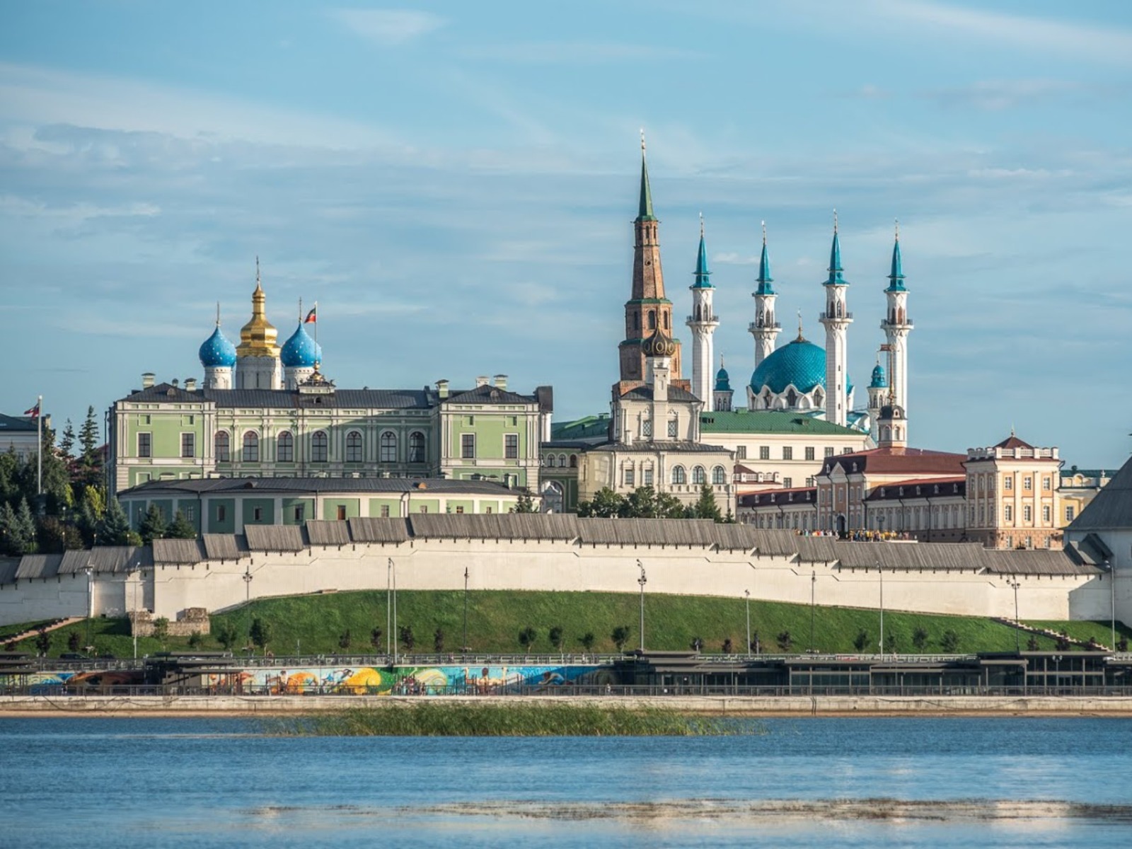 Вид на Кремль с реки Казанка  