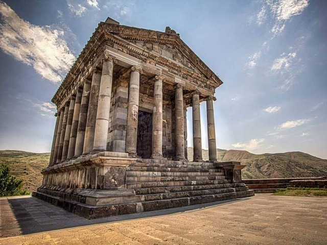 Храм Гарни, монастырь Гегард и Симфония камней