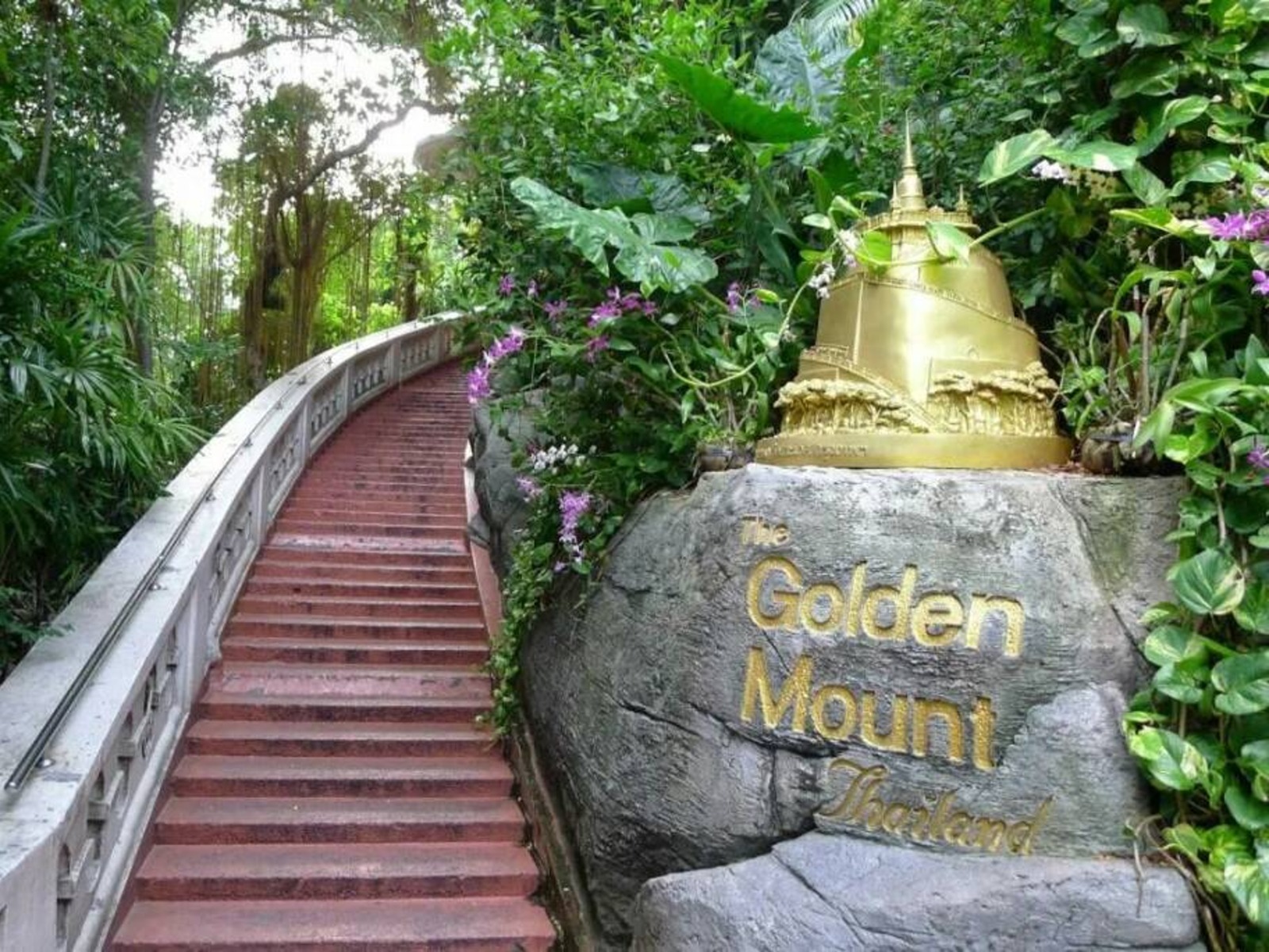 Дорога к храму Золотой горы 