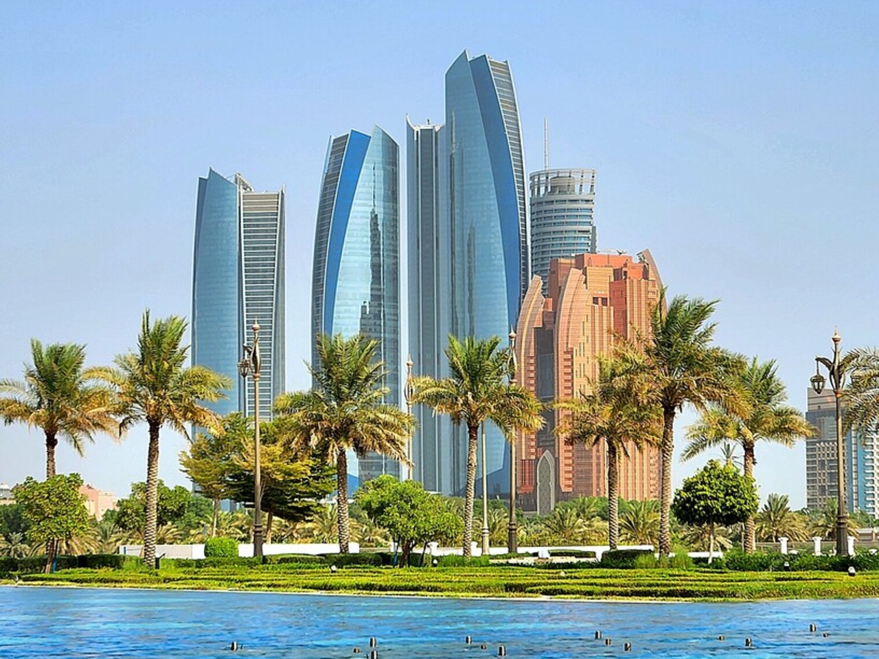 Его Величество Абу-Даби: в столицу ОАЭ из Дубая | Цена 440$, отзывы, описание экскурсии