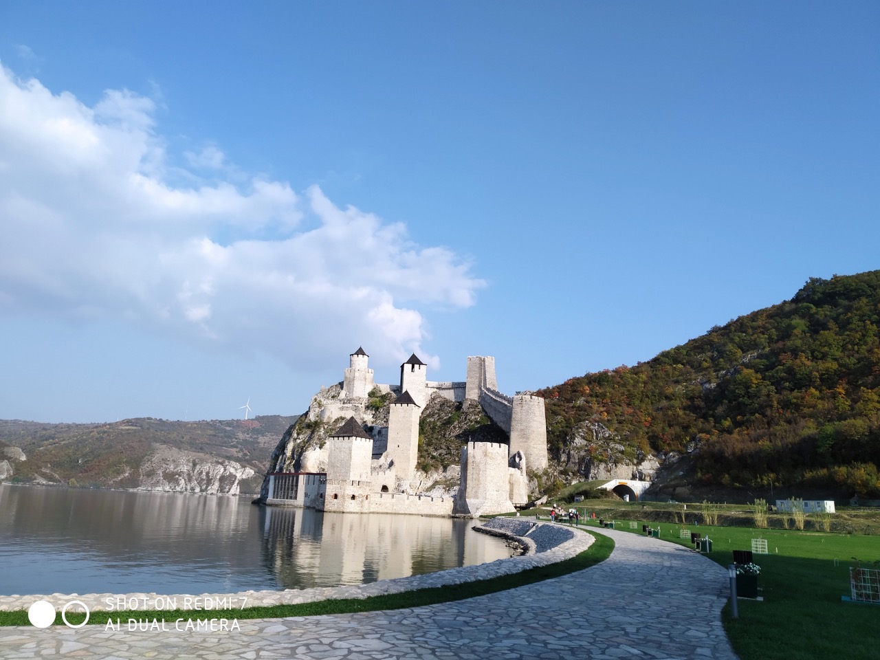 Голубацкая крепость и монастырь Туман + озеро | Цена 270€, отзывы, описание экскурсии