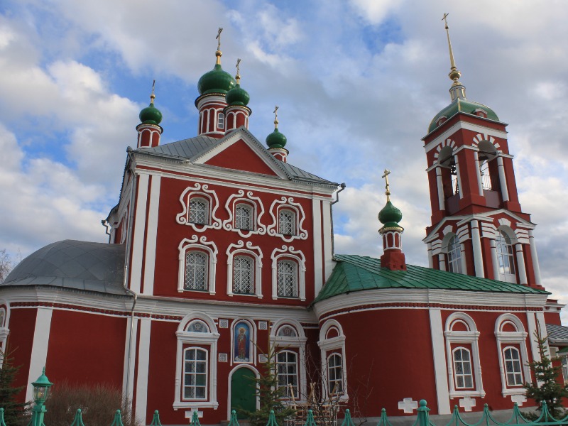 Святыни Залесского города - индивидуальная экскурсия в Переславле-Залесском на машине гостей длительностью 2.5 часа с количеством участников до 5 человек цена экскурсии 5800₽