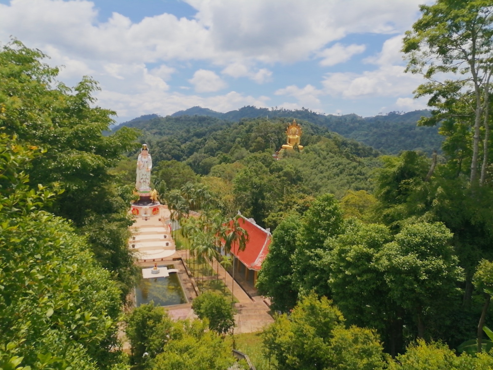 Ват Рат Упатам (Ват Банг Рианг) — еще один древний храм района Тхап Пут