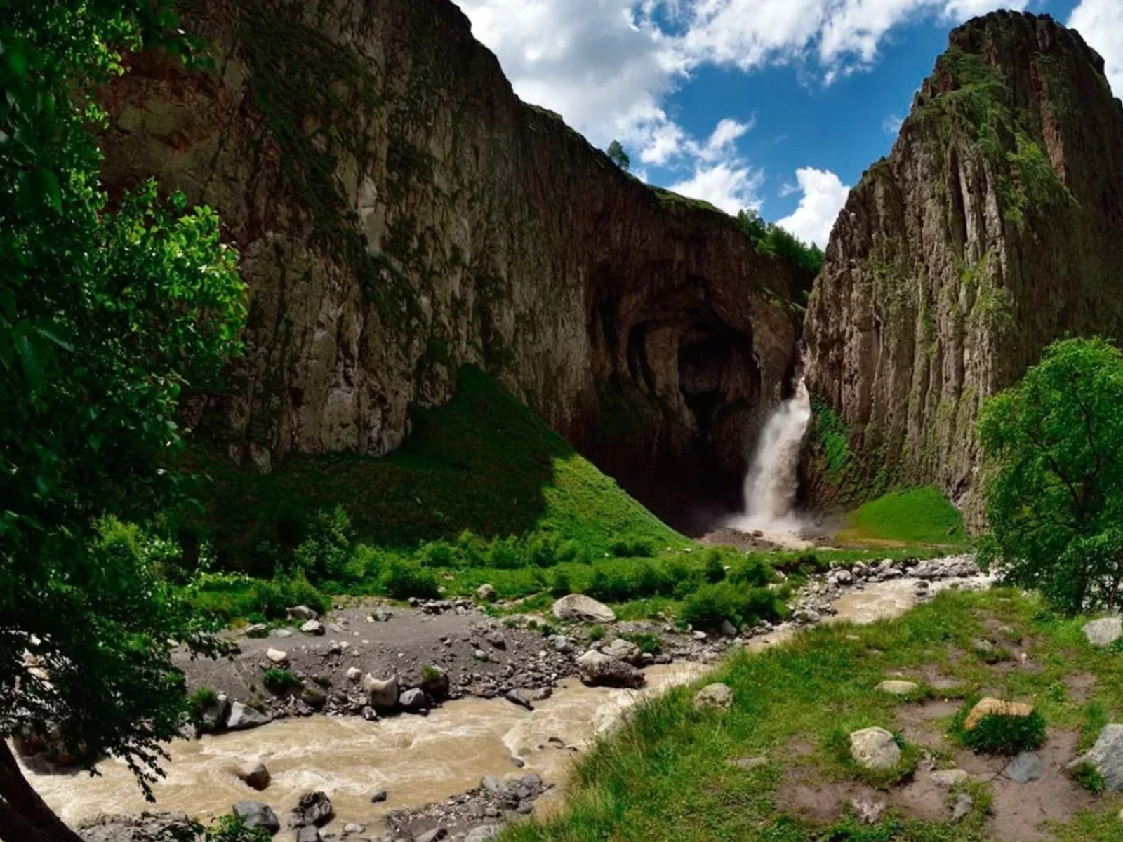 Завораживающие водопады
Джилы-Су