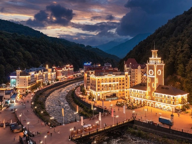 Закат в горах Красной Поляны в группе — фото 3