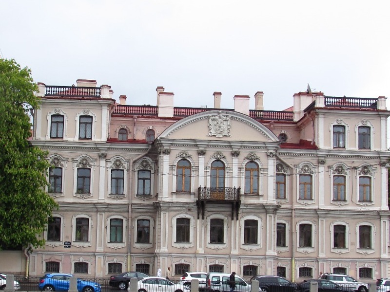 Дворец графини Карловой  
