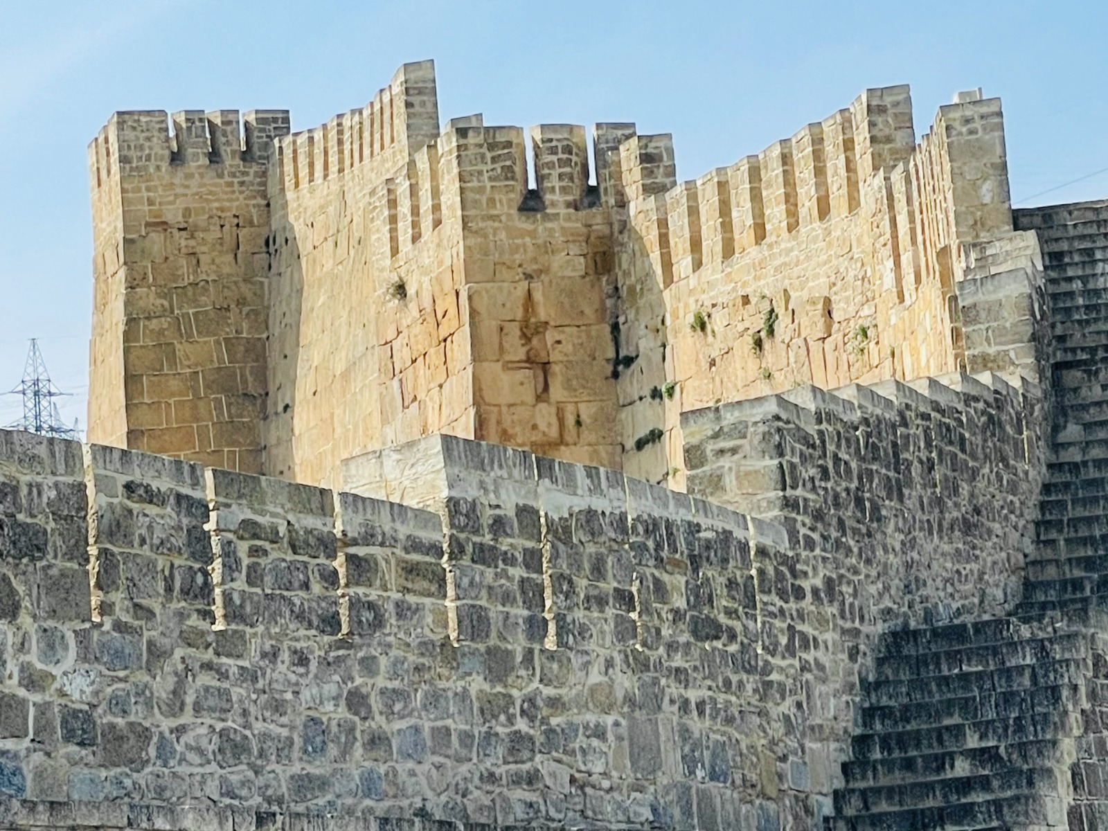 Крепостные стены VI века, Нарын-Кала