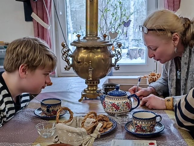 Экскурсионная программа "Во Пскове быть — бумагу лить" — фото 3