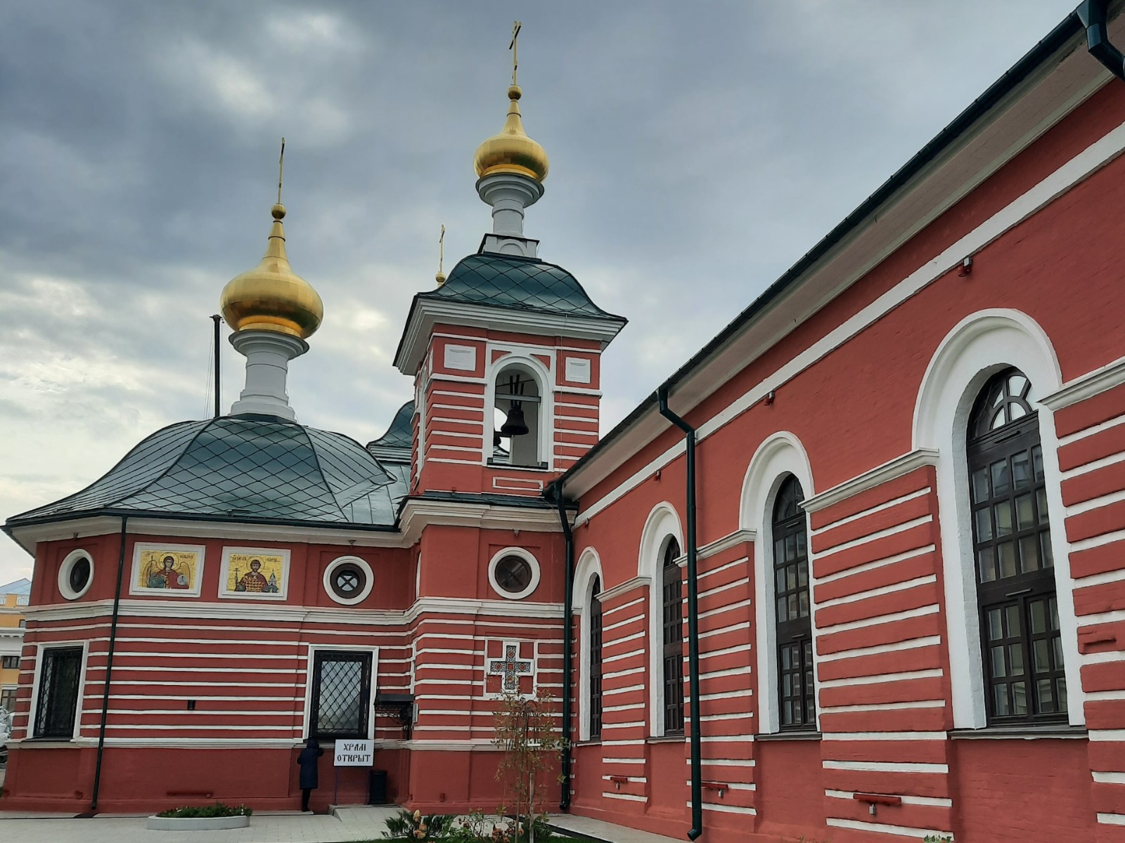 Церковь Николая Чудотворца при
Манеже Нижегородского Кремля