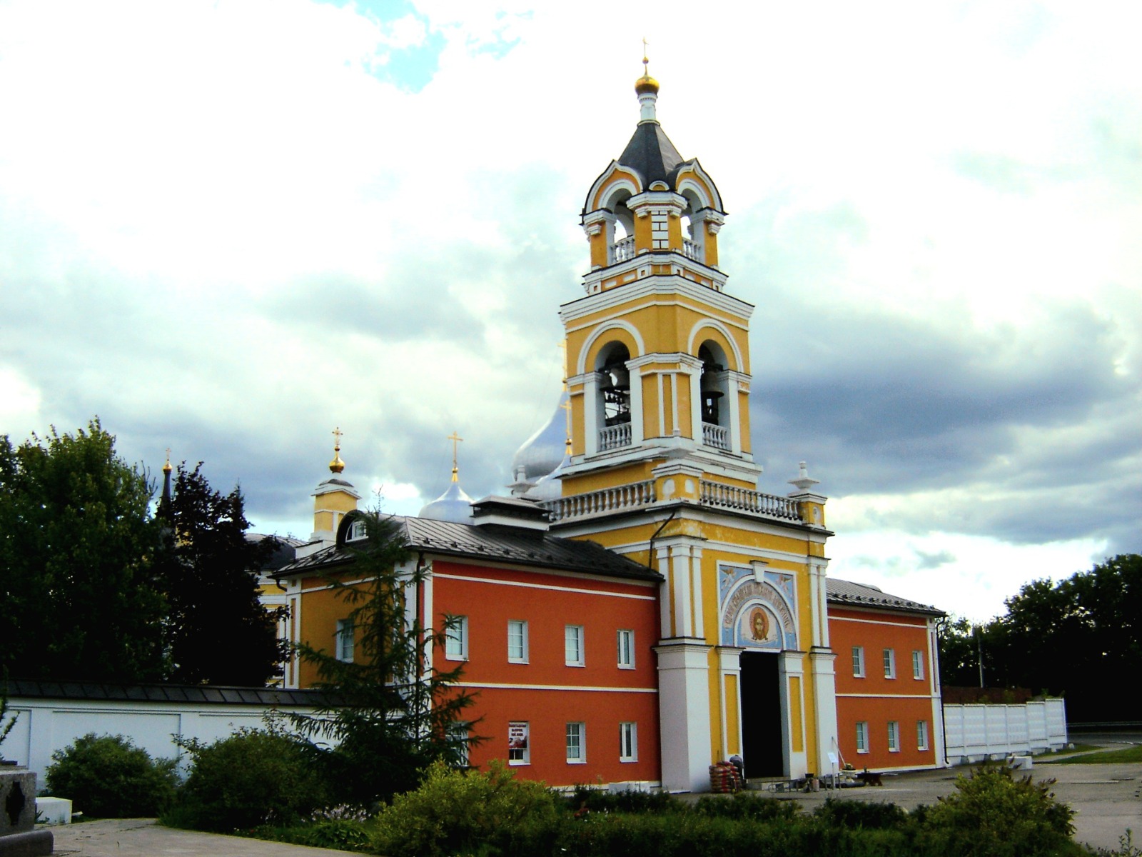 Колокольня Спасо-Вифанского монастыря