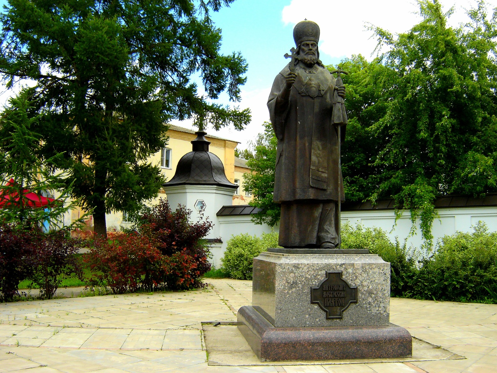 Памятник Платону Левшину