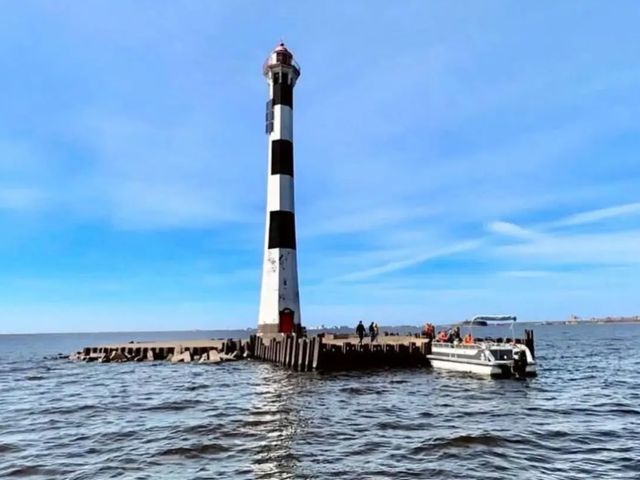 К форту Кронштадта на катере "Медуза" — фото 3