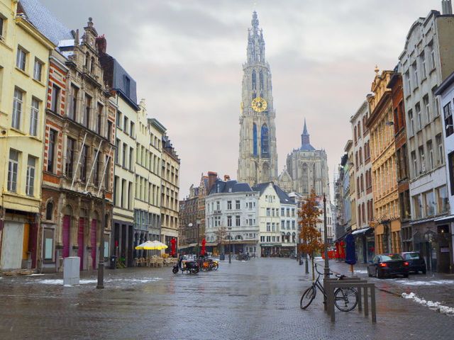 Антверпен: Очаровательный. Исторический. Ваш