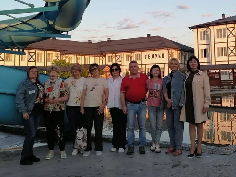 Нальчик и термальные источники "Гедуко" в группе из Пятигорска - групповая экскурсия в Пятигорске на автобусе длительностью 9 часов с количеством участников более 20 человек цена экскурсии 2700₽