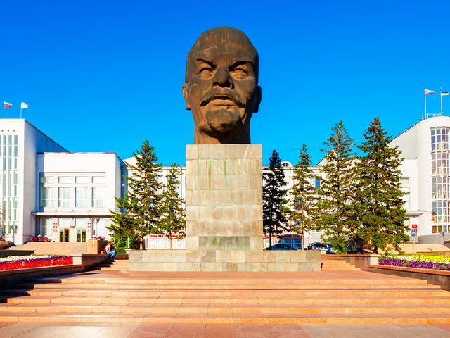 Верхняя и нижняя части Улан-Удэ с визитом в дацан — фото 2