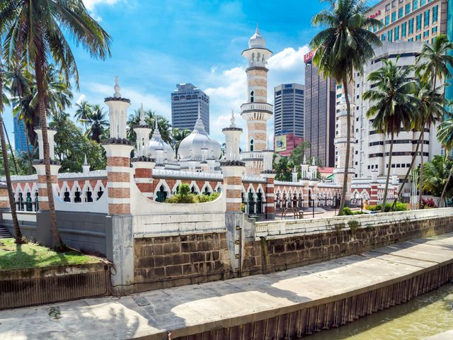 Куала-Лумпур: экзотика, традиции и современность