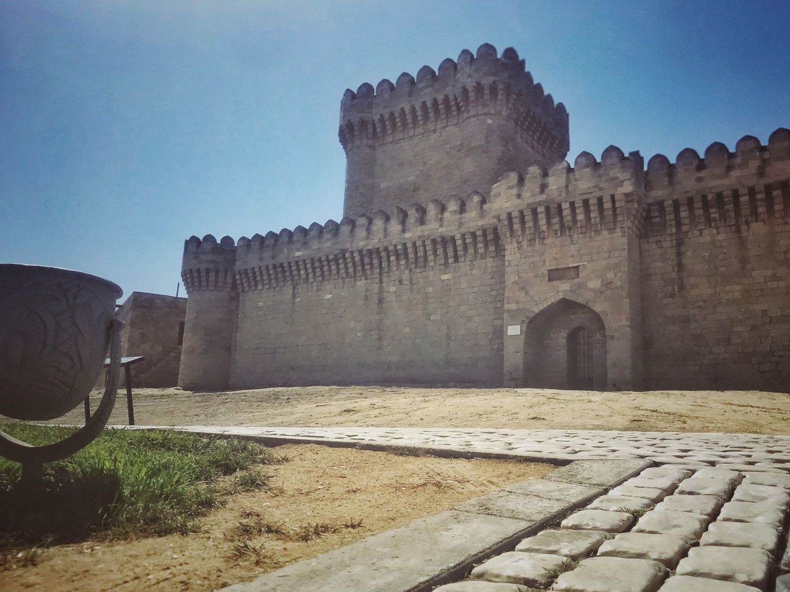 Общий вид на Раманинскую крепость