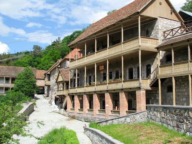 Групповая экскурсия в Дилижан и Цахкадзор + озеро Севан — фото 2