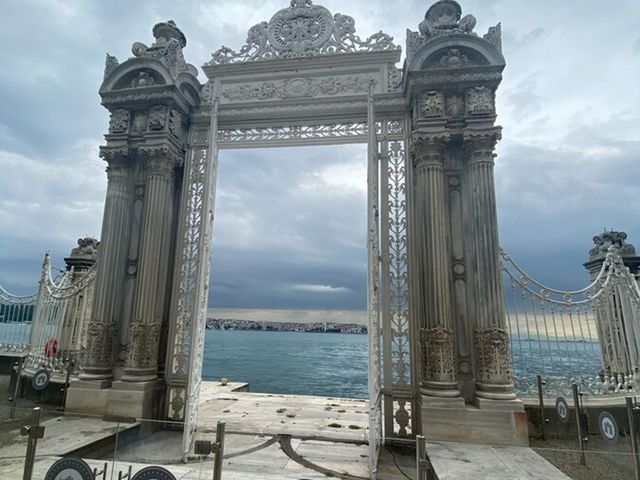 Экскурсия в Стамбуле: Дворец Долмабахче, мост Галата и Босфор — фото 3
