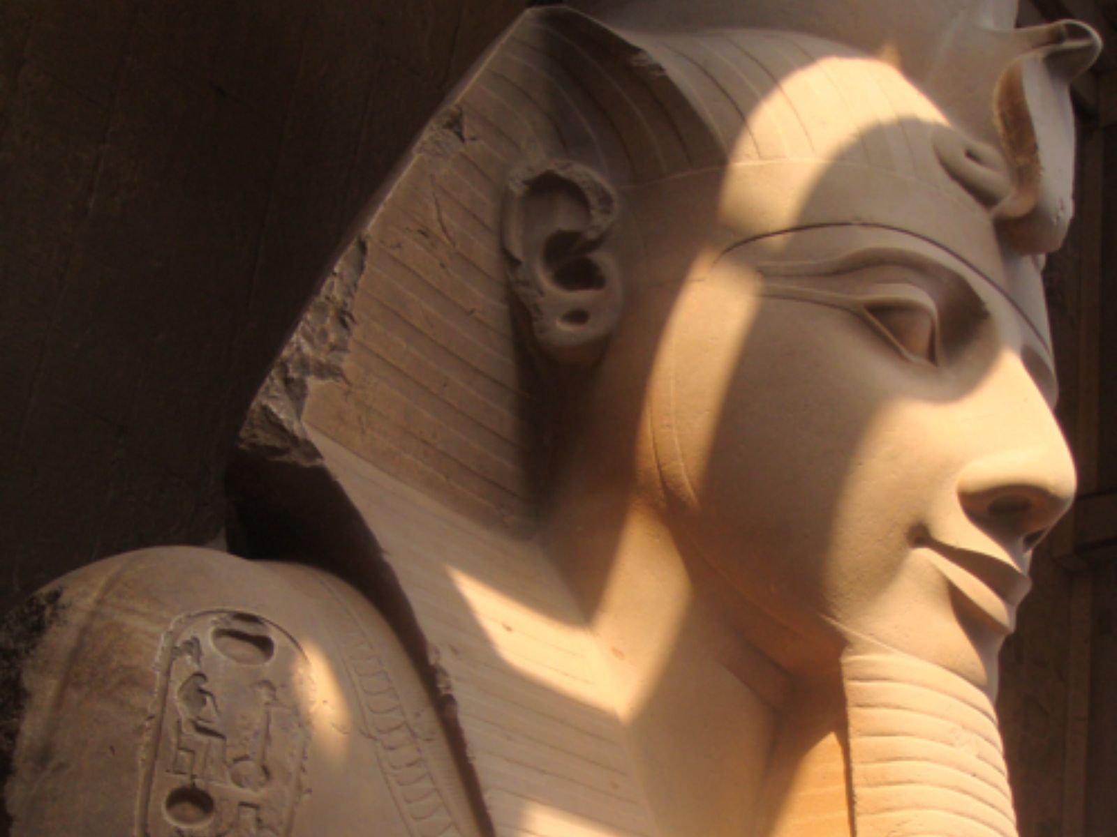 Рамзес Второй. Статуя - колосс. Луксор, Египет, 18 династия 