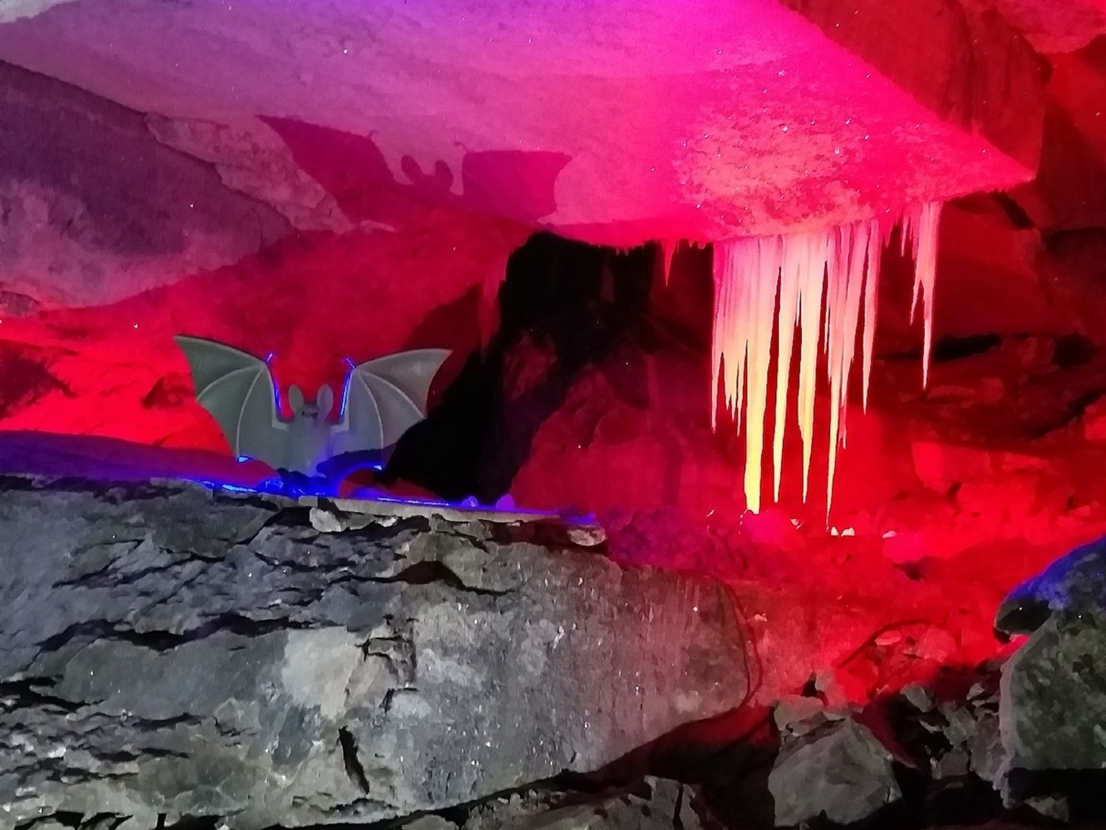 Грот в Кунгурской пещере