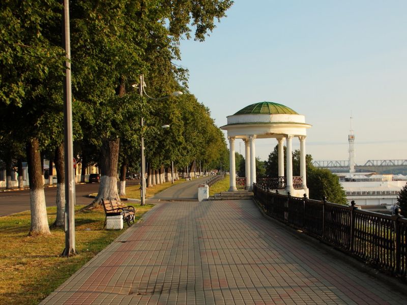 Губернаторская беседка и вид на Волжскую набережную города