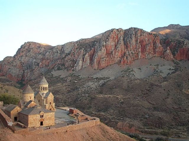 Обзорная экскурсия в Ереване: Вино, монастыри и канатная дорога — фото 2
