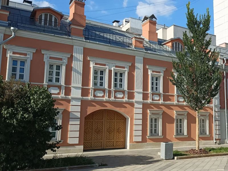 Тематическая экскурсия в Москве "Ямщик, запрягай лошадей!" - групповая экскурсия в Москве пешком длительностью 1.5 часа с количеством участников до 10 человек цена экскурсии 1334₽