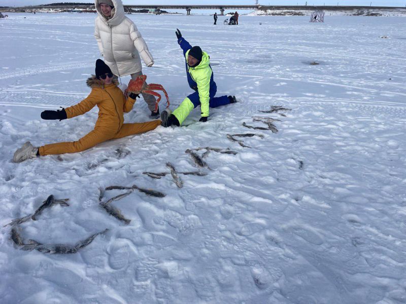 Подлёдная рыбалка (декабрь — март) из Южно-Сахалинска - групповая экскурсия в Южно-Сахалинске на машине гида длительностью 5 часов с количеством участников до 18 человек цена экскурсии 10500₽