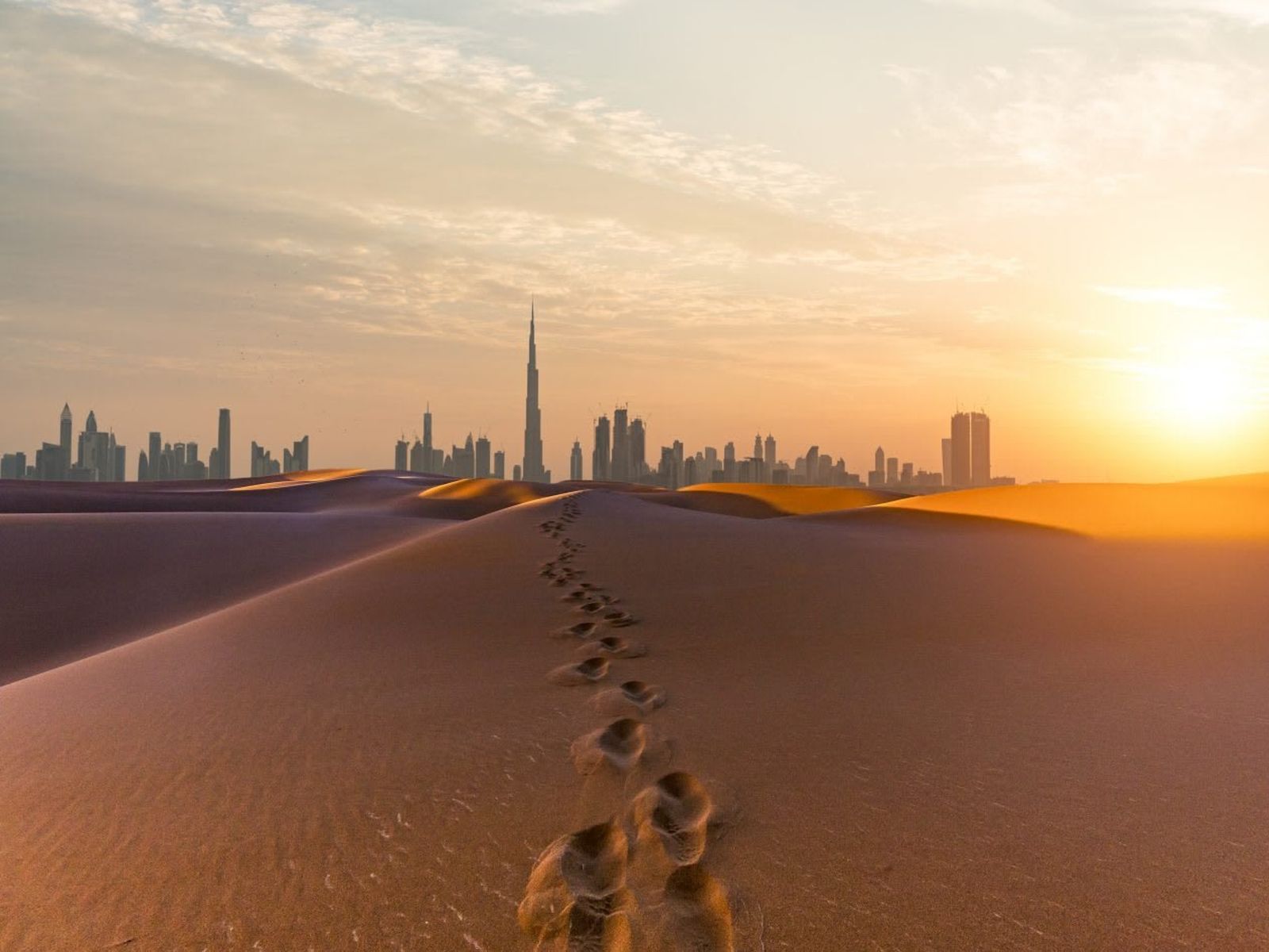 Пустыня и Дубай