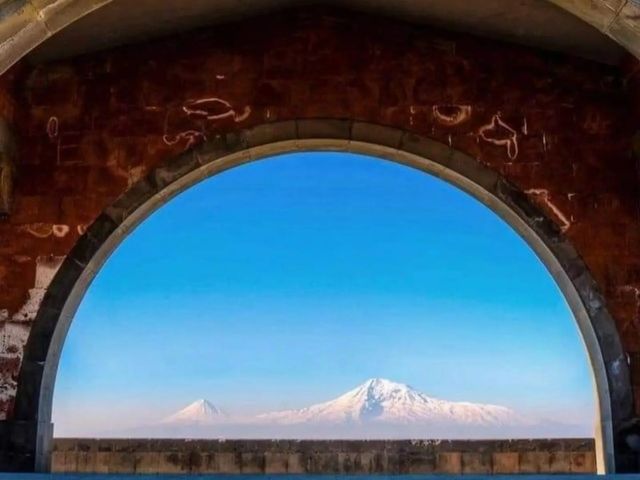 Окрестности Еревана, храм Гарни и скальный Гегард — фото 2