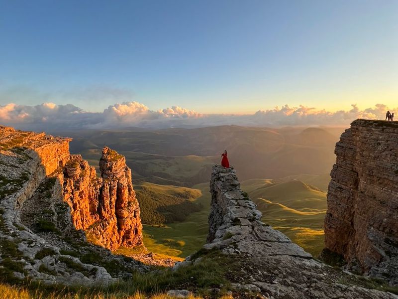 Экскурсия на плато Бермамыт в группе - групповая экскурсия в Кисловодске на машине гида длительностью 6.5 часов с количеством участников до 6 человек со скидкой 20% цена экскурсии 3760₽