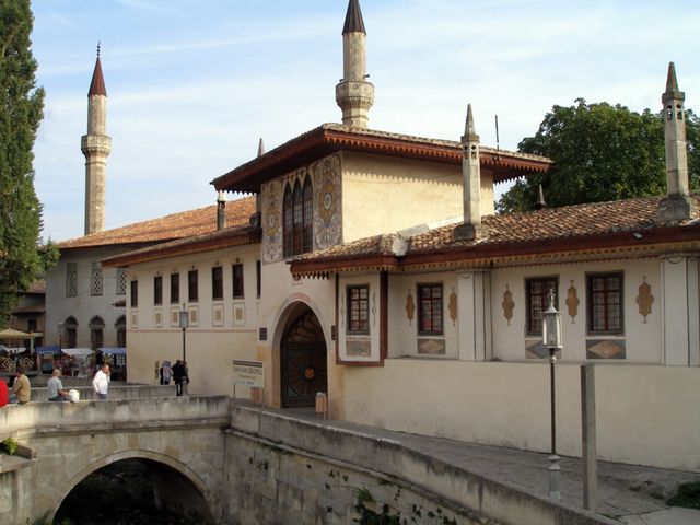 Экскурсия из Ялты в Бахчисарай — экзотика крымского Востока — фото 2