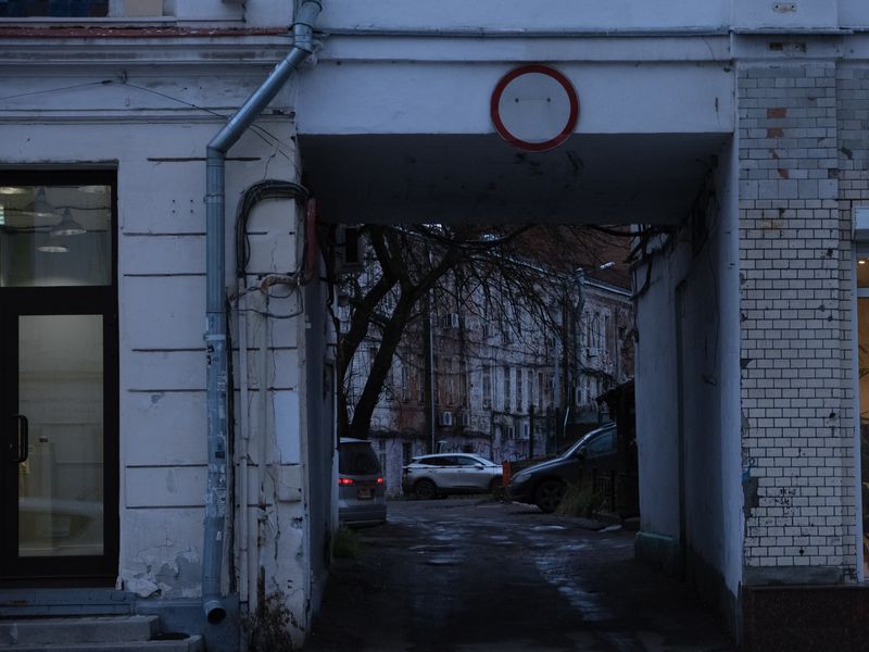 Индивидуальная экскурсия «Обратная сторона древнего Ярославля» - индивидуальная экскурсия в Ярославле пешком длительностью 2 часа с количеством участников до 10 человек со скидкой 5% цена экскурсии 4085₽