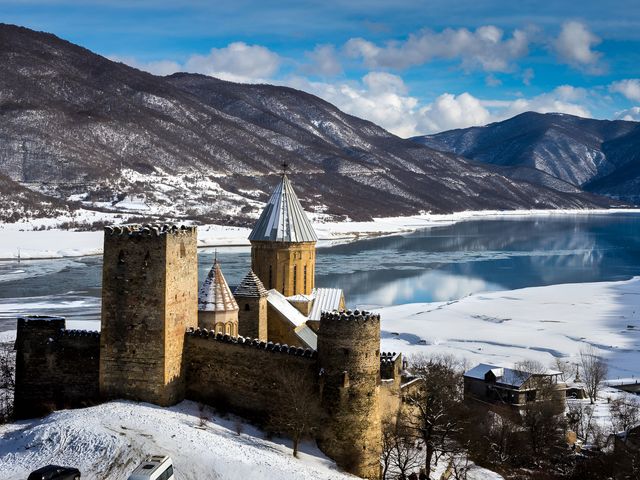 Групповая обзорная экскурсия из Тбилиси в Гудаури и Казбеги — фото 2