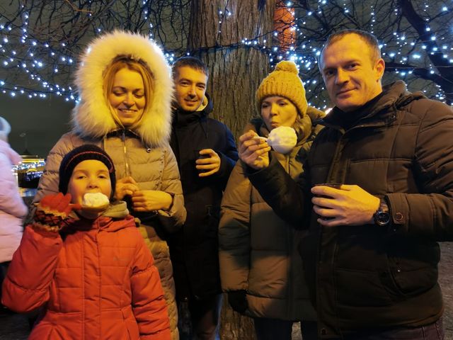 Обзорная пешеходная экскурсия по новогоднему Петербургу в группе — фото 2