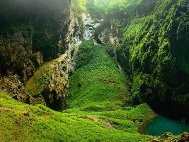 Обзорный тур из Праги в Моравский Крас и замок Пернштейн — фото 2