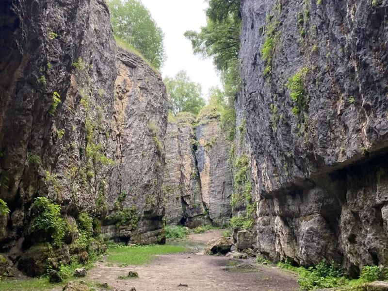 Каменная чаша