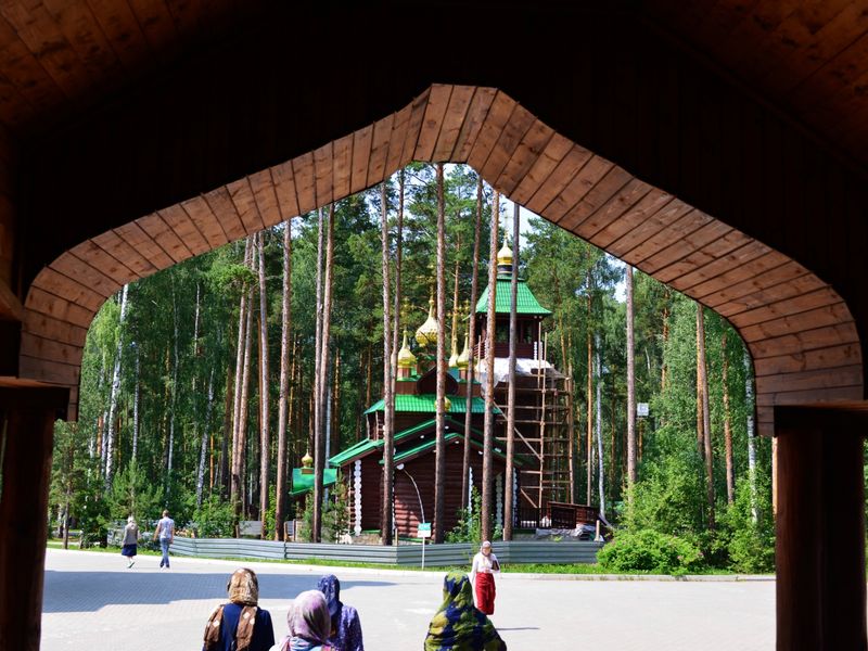 Обзорная экскурсия в Екатеринбурге "Последний путь Романовых" - индивидуальная экскурсия в Екатеринбурге на машине гида длительностью 4 часа с количеством участников до 4 человек цена экскурсии 13000₽