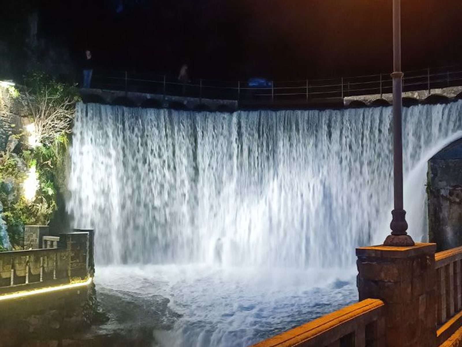 Рукотворный водопад в Новом Афоне