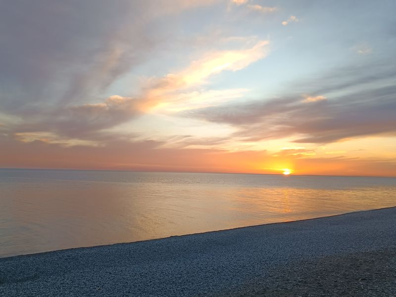 Спокойное Черное море. Пицунда