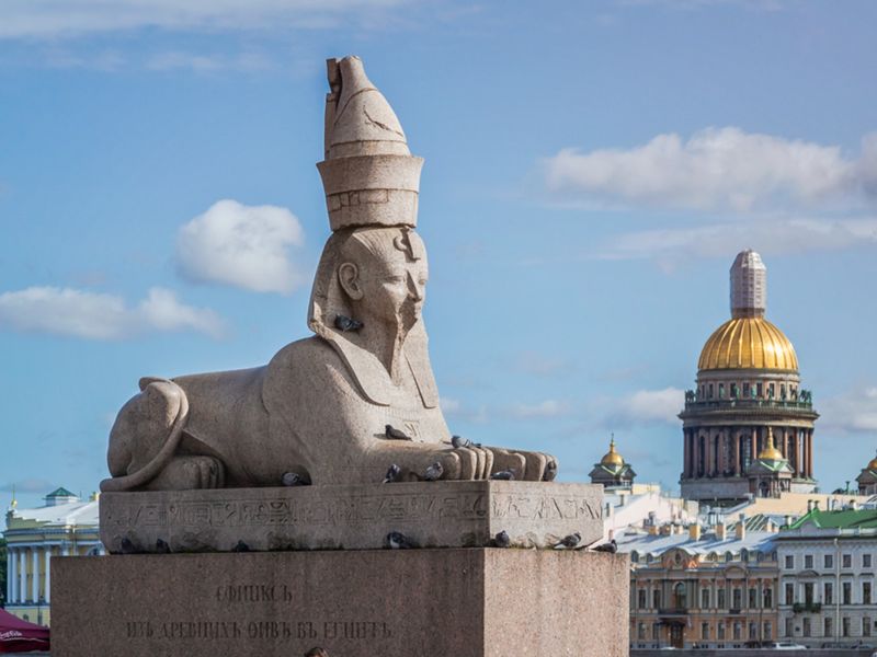 Мифы и легенды Северной столицы в группе - групповая экскурсия в Санкт-Петербурге на автобусе длительностью 2.5 часа с количеством участников более 20 человек цена экскурсии 1200₽