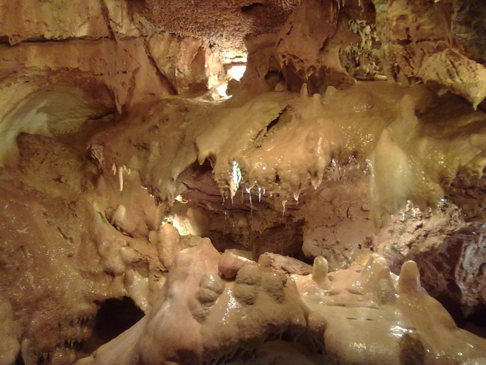 Сталактитовые пещеры в Фатиме