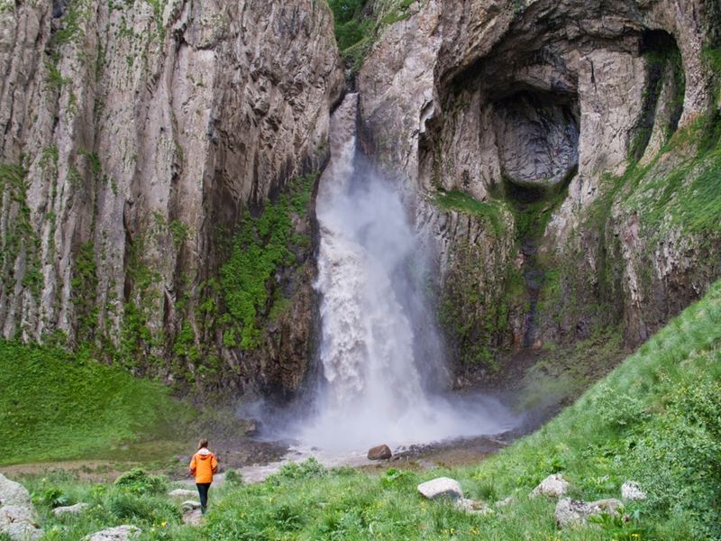 Водопад Каракая-Су