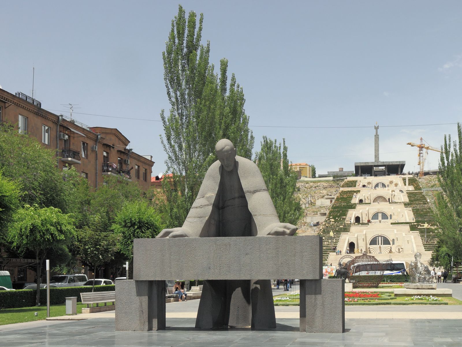 Каскад, памятник А. Таманяну