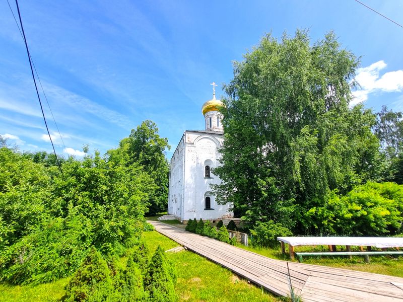 Храм