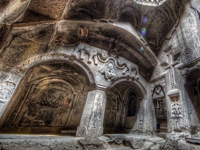 Экскурсия в храм Гарни, монастырь Гегард и на озеро Севан — фото 3