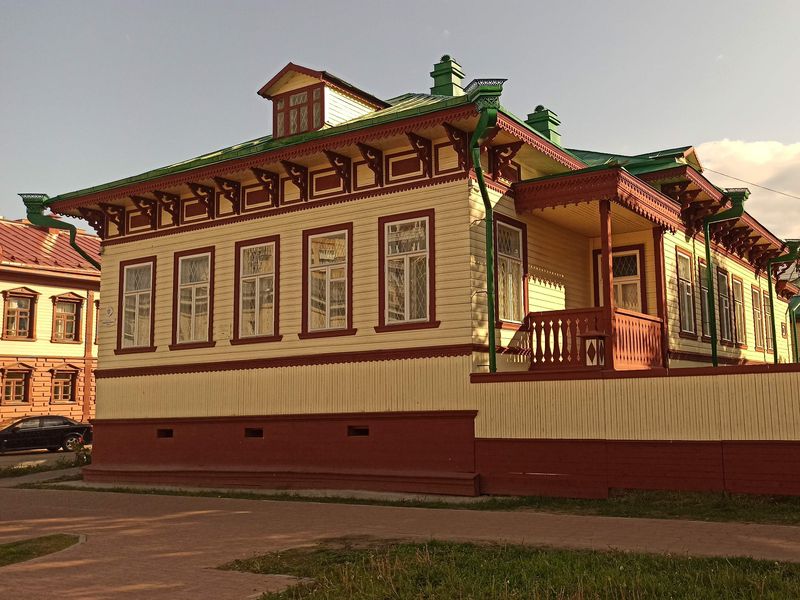 Индивидуальная пешеходная экскурсия по Архангельску - индивидуальная экскурсия в Архангельске пешком длительностью 1.5 часа с количеством участников до 5 человек со скидкой 20% цена экскурсии 4400₽